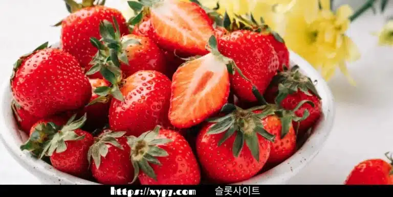 10 Healthy Ways To Serve Strawberries